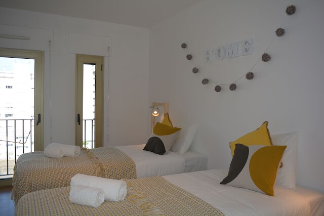 モダン & ブライト バイ ホーミング