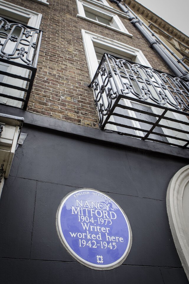 10 カーゾン ストリート アパートメンツ バイ マンズリー