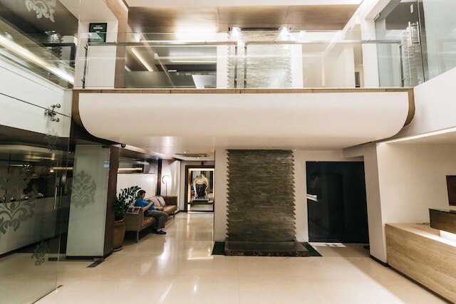 ザ ロイヤル セネート ヘッバル