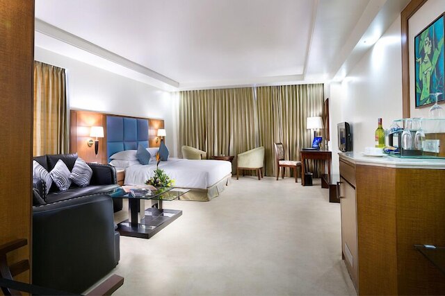 ザ ロイヤル セネート ヘッバル