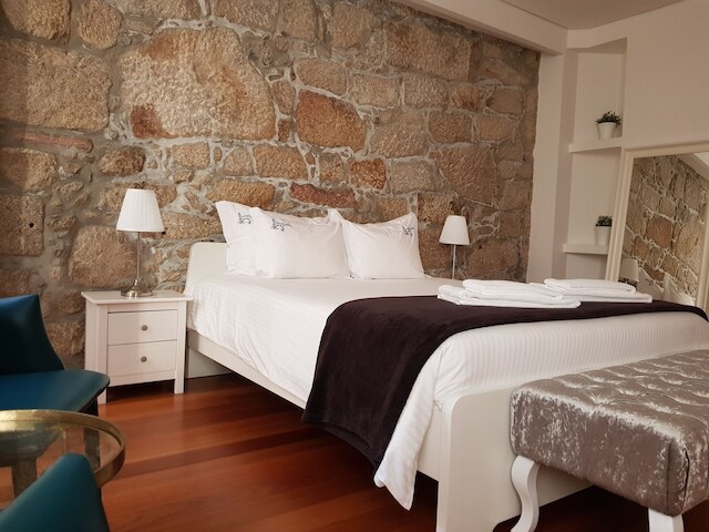 オーセンティック ポルト アパートメンツ