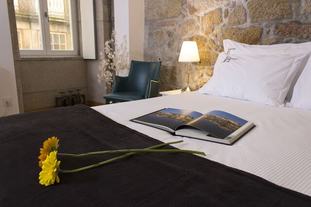 オーセンティック ポルト アパートメンツ