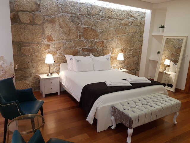 オーセンティック ポルト アパートメンツ