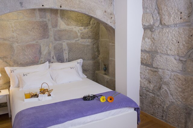 オーセンティック ポルト アパートメンツ