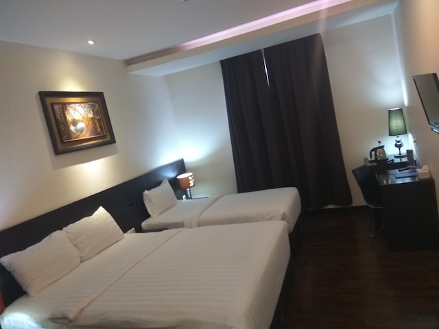 コンティネント センターポイント ホテル マカッサル