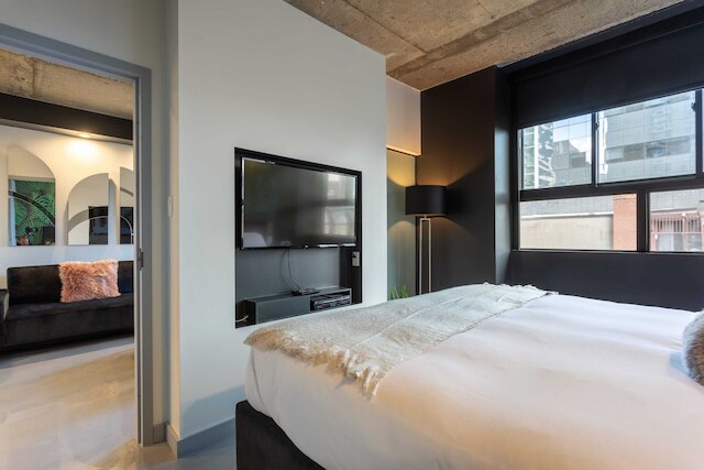 ピアス ブティック アパートメンツ