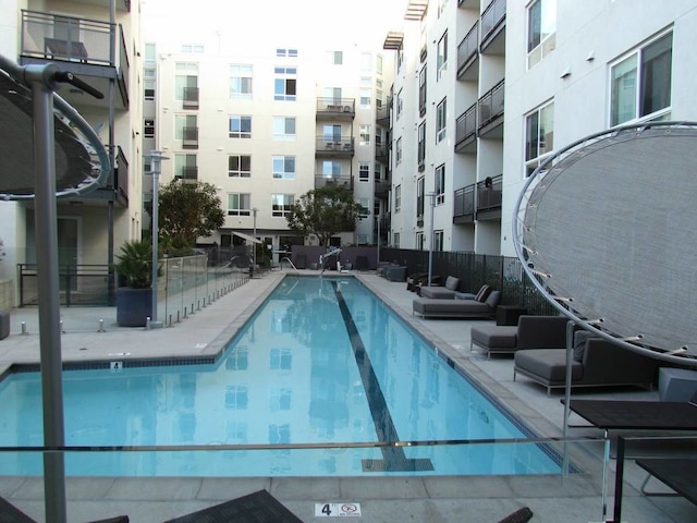 フル アメニティーズ ワン ベッドルーム