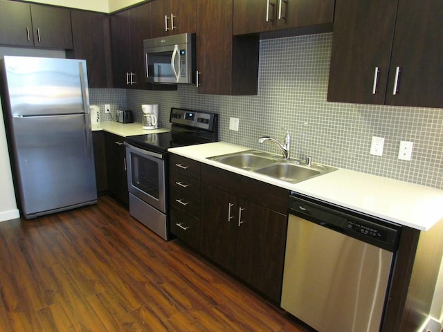 フル アメニティーズ ワン ベッドルーム