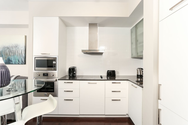 プラチナム スイーツ - モダン ラグジュアリー ハイ ライズ コンド