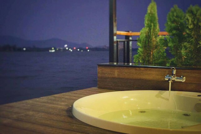 ブルー スカイ ラフト アット カーンチャナブリ