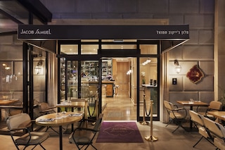 ジェイコブ サミュエル バイ プリマ ホテル