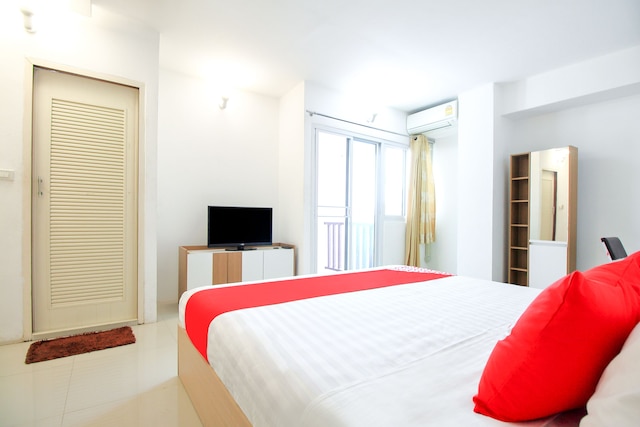 キャピタルO 411 グランドビューコンド15