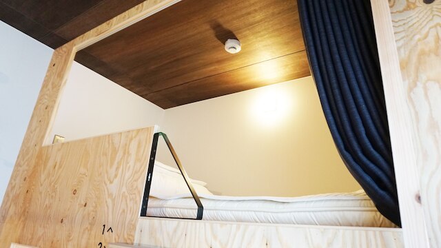 ポリーホステル2なんば