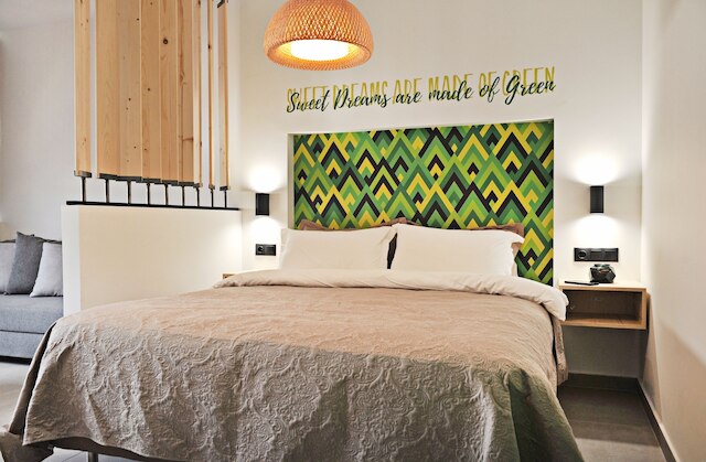 ザ アテニアンズ モダン アパートメンツ