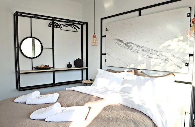 ザ アテニアンズ モダン アパートメンツ