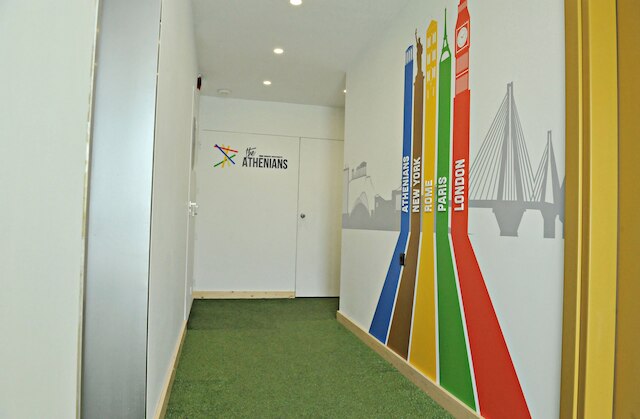 ザ アテニアンズ モダン アパートメンツ