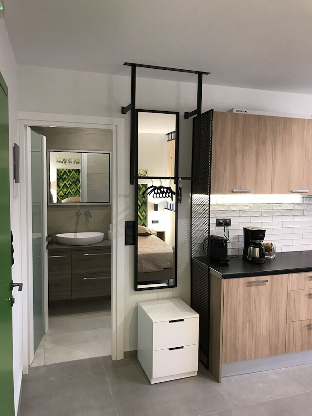 ザ アテニアンズ モダン アパートメンツ