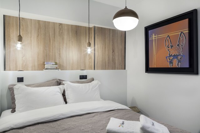 ザ アテニアンズ モダン アパートメンツ