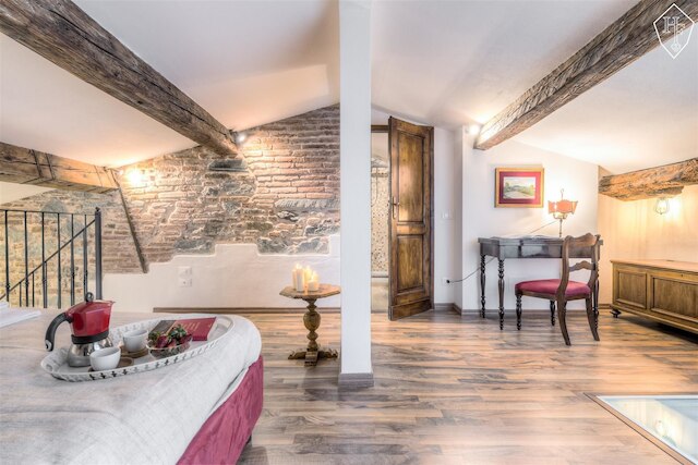 シニョーリア エレガント バイ Mmega