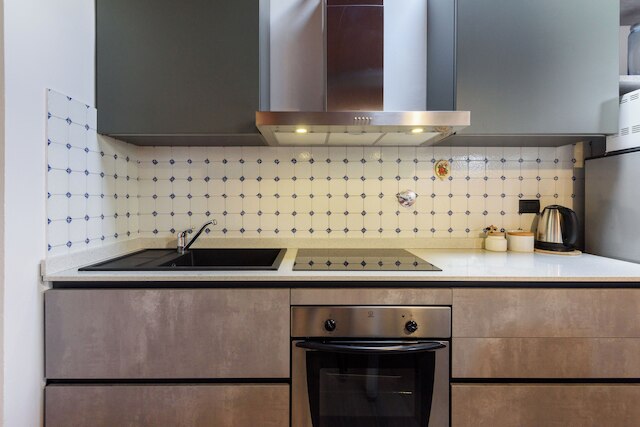 ウナ フィネストラ スッレ カッペッレ メディチ バイ Mmega