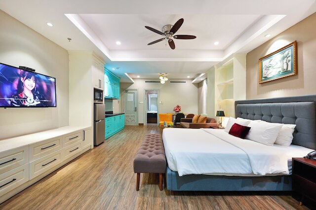 サムロイヤルアパートメント