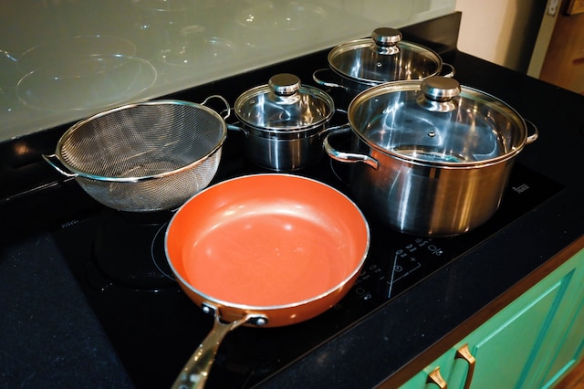 サムロイヤルアパートメント