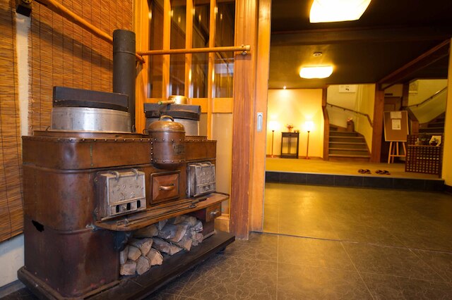 源泉の宿 まるいし