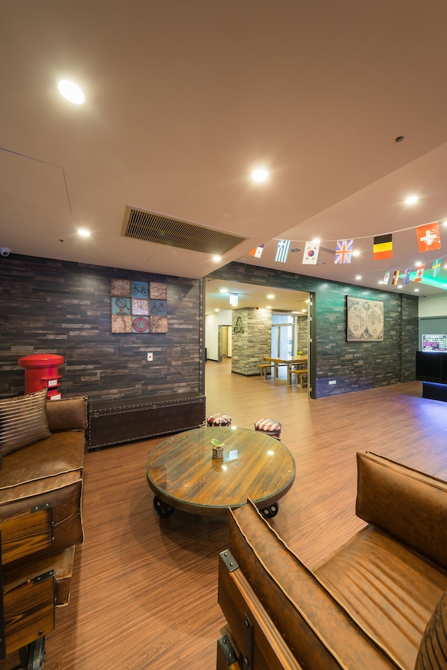 スカイワン ホテル (天艺商旅)