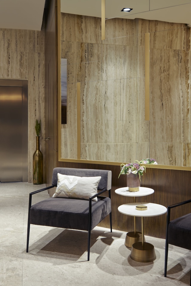 フェリックス ラグジュアリー プラス バイ ヴィアドラ