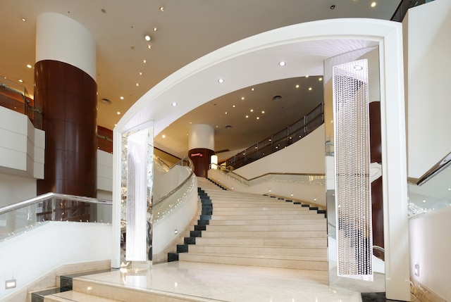 B P インターナショナル (竜堡国際)