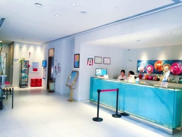 ジンジャン イン 珠海 ゴンベイ フーフアリ (錦江之星珠海拱北富華里)