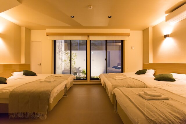 Group STAY CLASSE 01