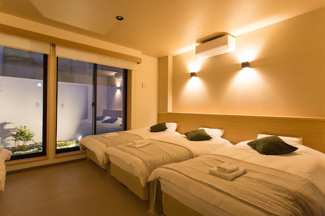 Group STAY CLASSE 01