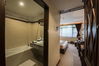 シュウェ イエ プウィント ホテル