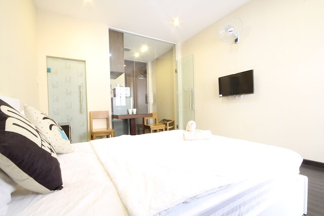 スマイリー アパートメント 13