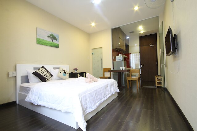 スマイリー アパートメント 13