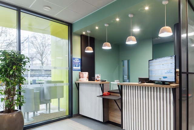 B&Bホテルナンテールリュエルマルメゾン