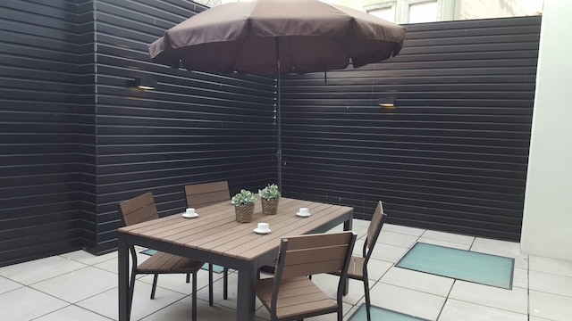 インアパートメンツ - パッソス マヌエル