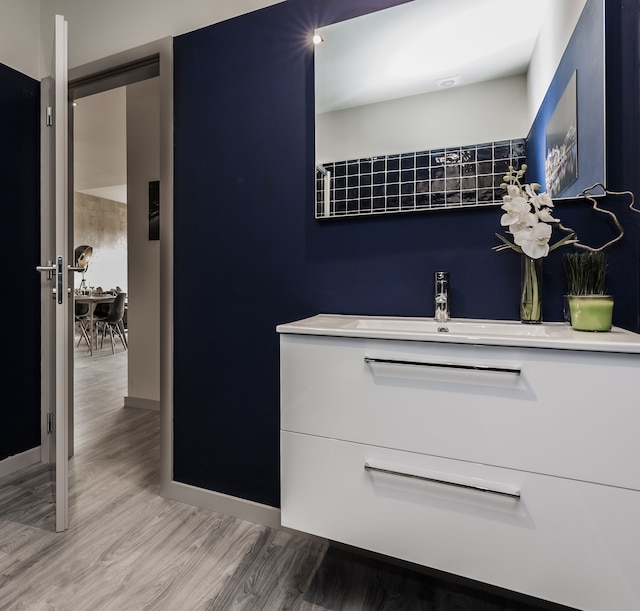 インアパートメンツ - パッソス マヌエル