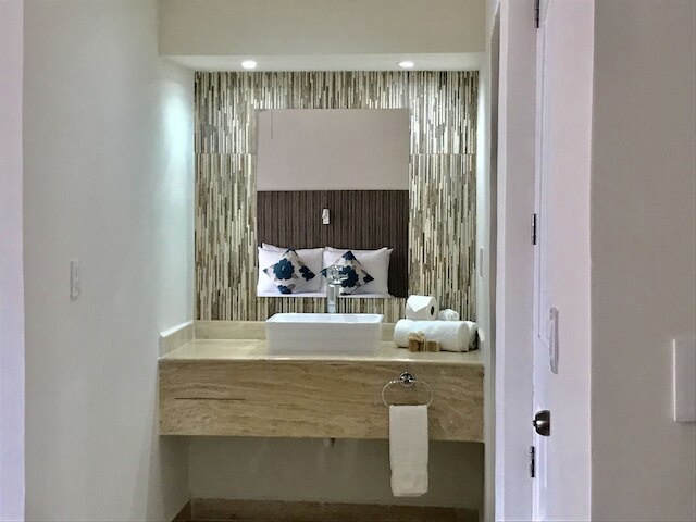 オーシャン ビュー アパートメンツ - インクレイブレ