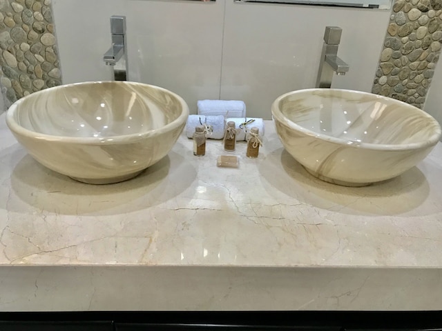 オーシャン ビュー アパートメンツ - デリシア