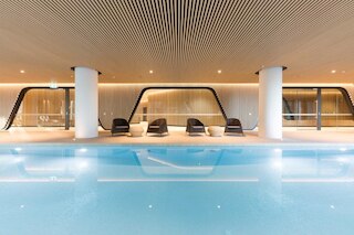 ウィンデル アパートメンツ リバーサイド オン コリンズ