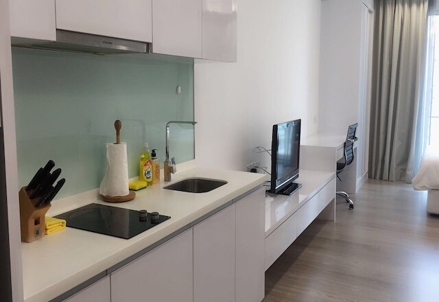 シティ レジデンシーズ プレミアム スタジオ B. ケイロン