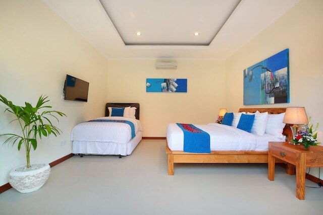 ニコラ ヴィラ セミニャック ビーチサイド