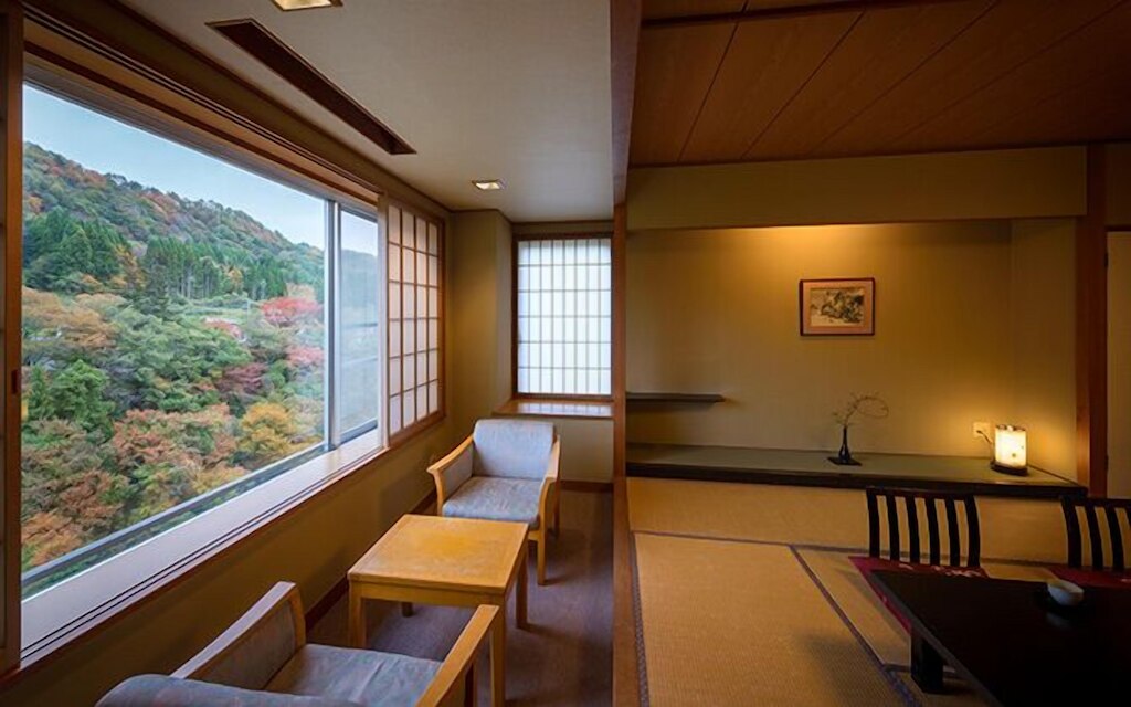 7.ホテル華乃湯