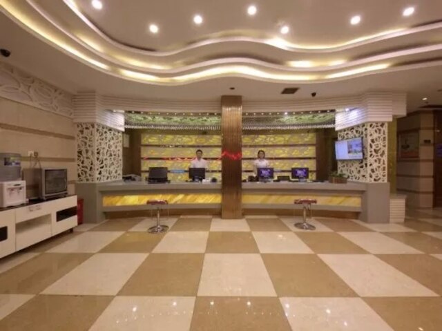 イーウー チュージョウ ホテル