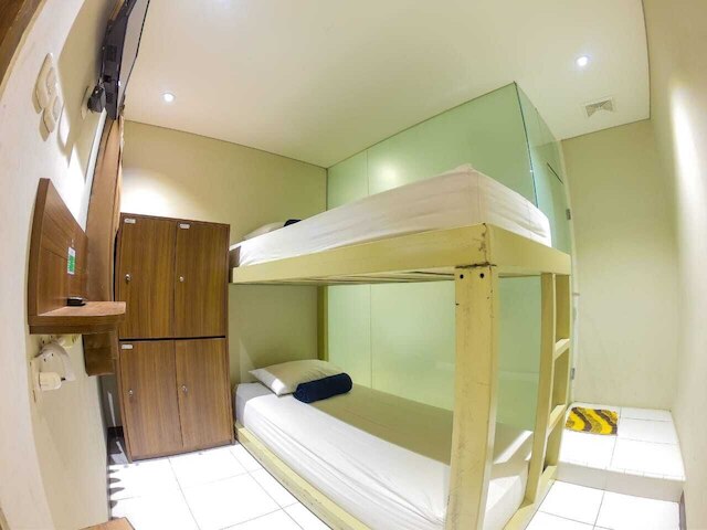 サブワウ ホステル