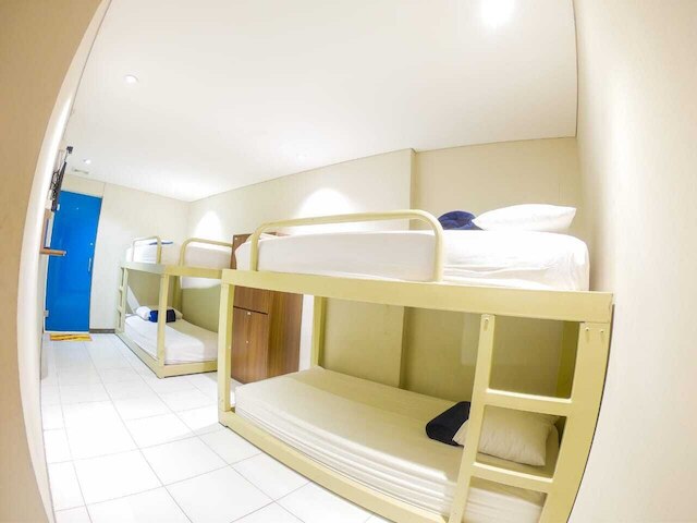 サブワウ ホステル