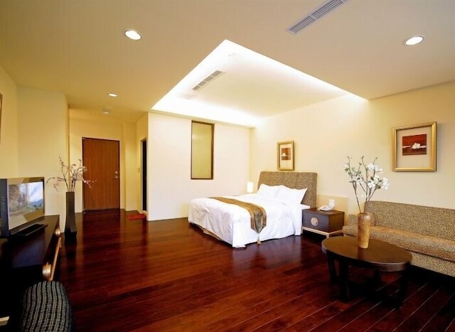 サン ムーン レイク カルイザワ ビラ B&B (青井澤休閒旅店)