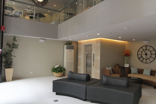 セブ ホテル プラス